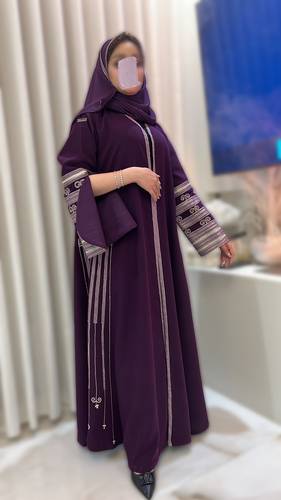 كريب سيراميك + شيفون بطانة + تطريز كامل 