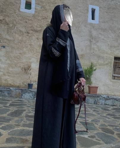 عباية جوخ أسود