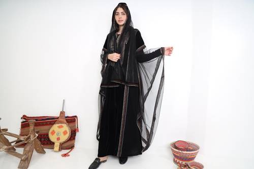 كولكشن يوم التأسيس / عباية مخمل + تل 