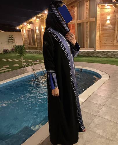 عباية كريب اسود