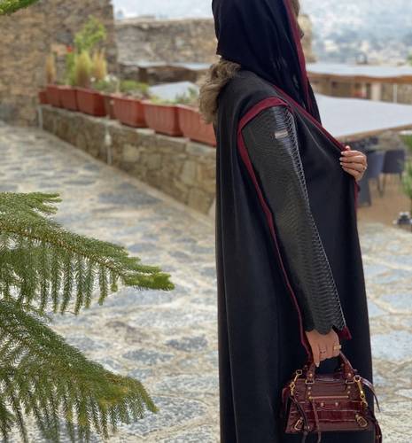 عباية شامواه أسود
