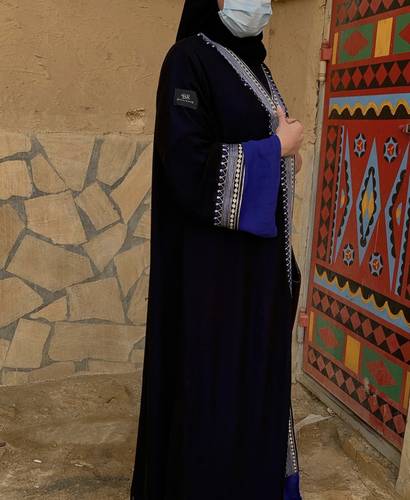 عباية شيفون أسود
