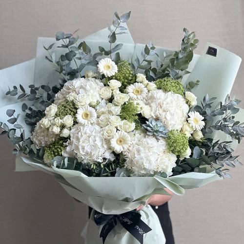 باقة ورد طبيعي