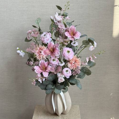 فازة ورد صناعي