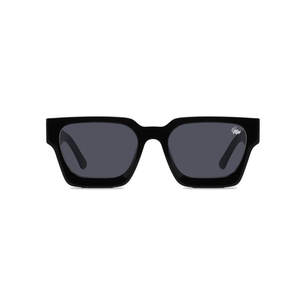 Larsson | Gloss Black