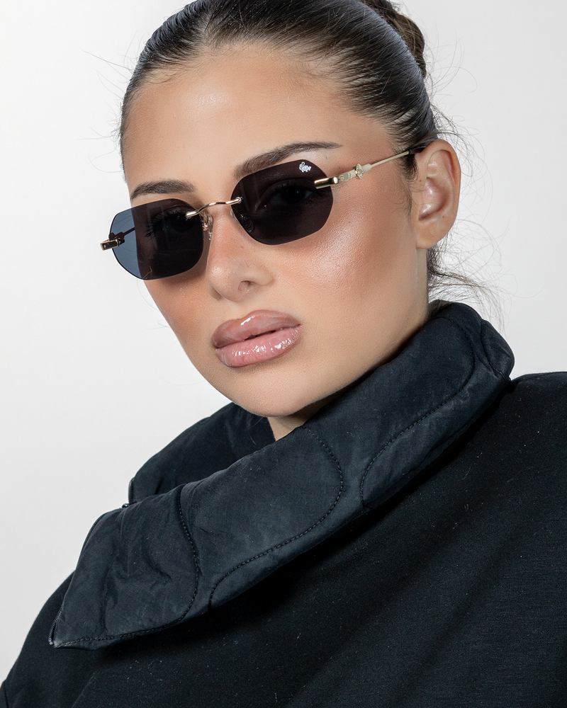 Willow Black | Gold