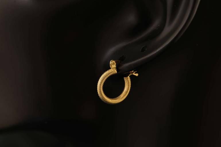 حلق إيطالي ذهب صافي عيار 18 وزن 1.75