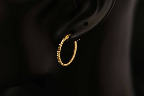 حلق إيطالي ذهب صافي عيار18 وزن 1.4