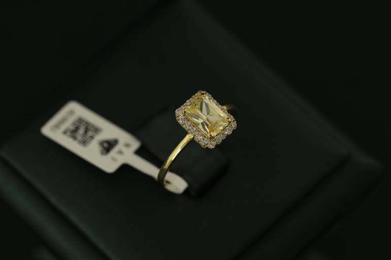 خاتم تصميم الماس عيار18 الوزن(2.08)