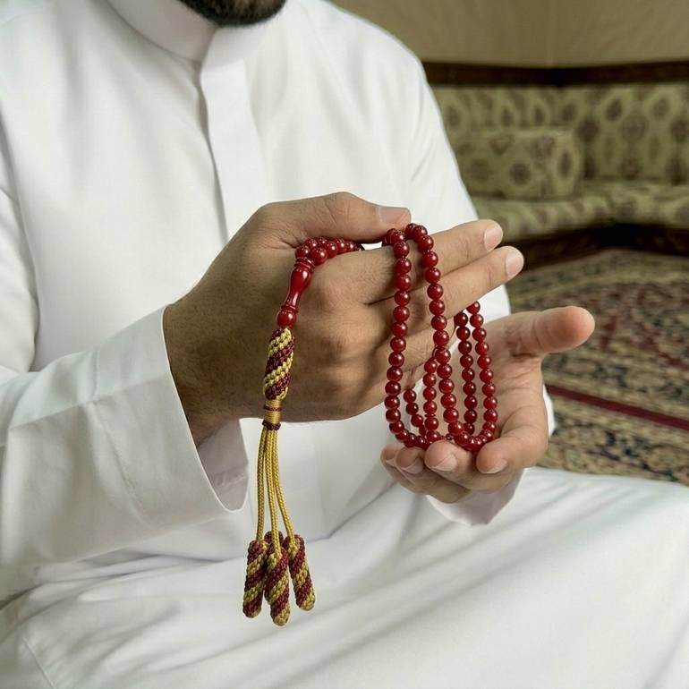 مسباح  بكلايت فاخر  عنابي مع كركوشة احمر تفصال – 99 حبة – حجم صغير