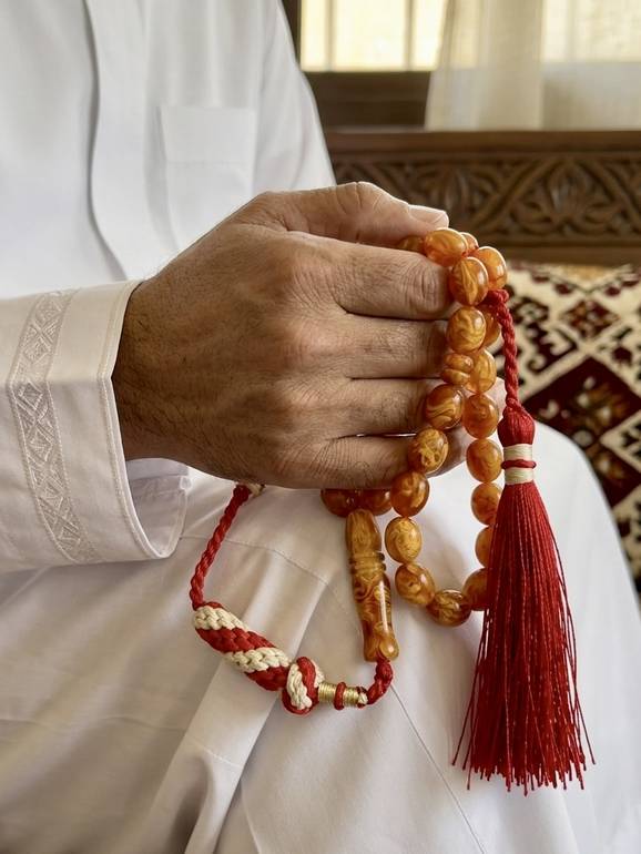  مسباح معجن كهرمان شعر احمر