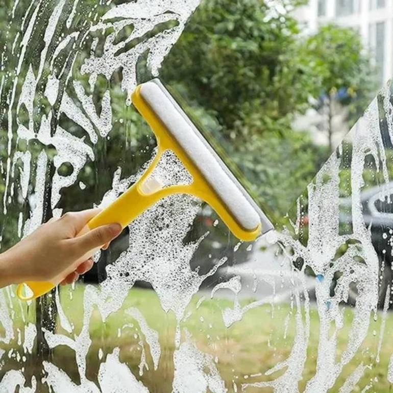 ممسحة زجاج ذكية 3 في 1 مع بخاخ متكامل لتنظيف النوافذ والسيارات