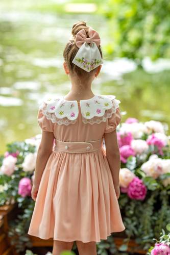 Bow of the Riverside Flower