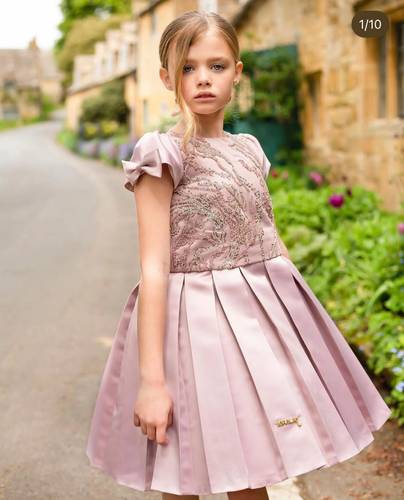 Elegant pink Dress