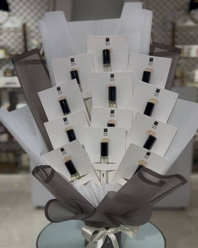 باقة توزيعات عطور 8 مل - 12 حبة