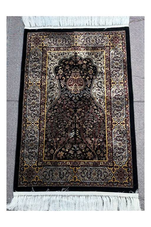 سجادة صلاة حريرية،