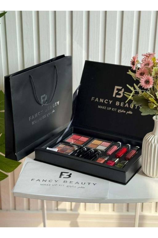 مجموعة مكياج كاملة من Fency Beauty