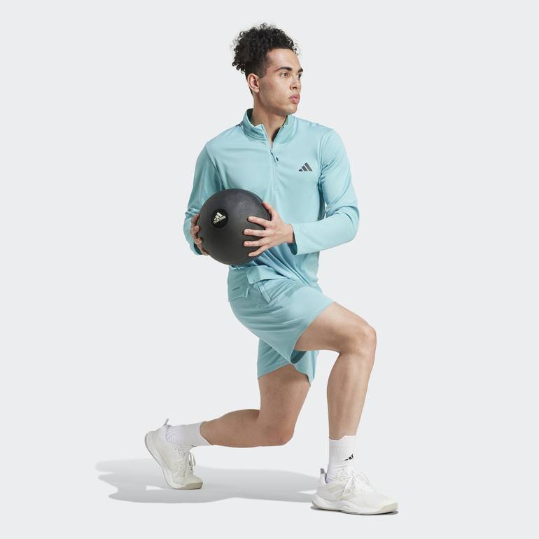 Train Essentials Logo Training Shorts - 2XL7