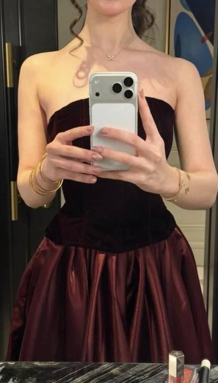 Luxury Strapless Dress - فستان ترف فخم