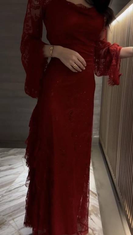 Elegant Lace Evening Dress - فستان سهرات دانتيل أنيق
