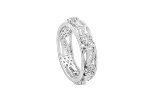 Diamond wedding Ring with 18KT White Gold