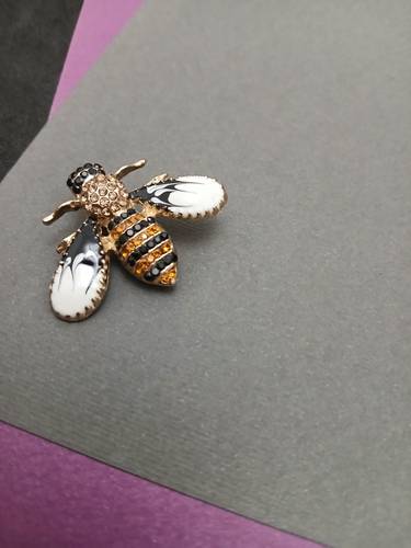 Bee Brooch