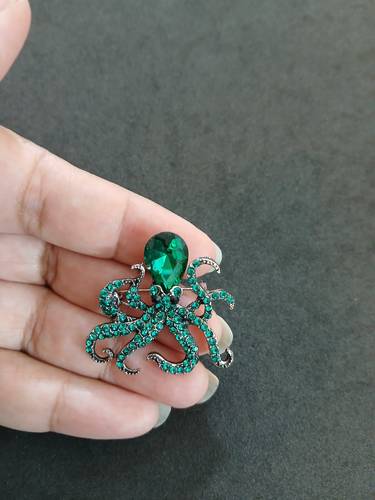 Green Sea Octopus Embellished Brooch Pin