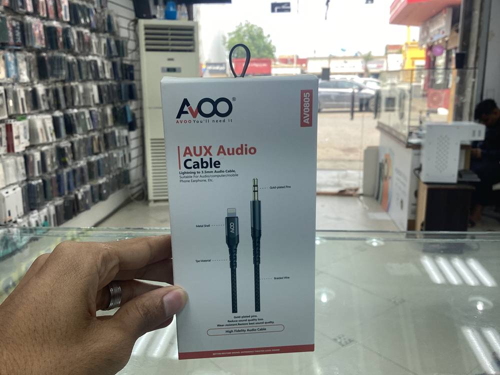 AUX أيفون
