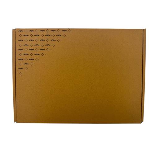 صندوق هدايا بنقوش من هوية يوم التاسيس : 31x22.50x10.50 