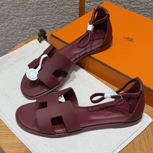 Red wine Hermes. Sandal