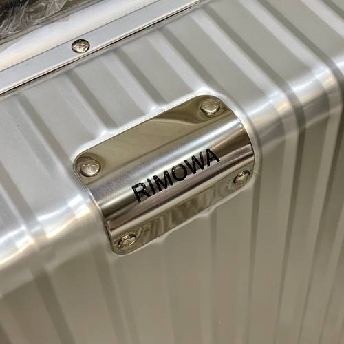 Size 20 rimowa silver