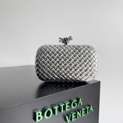 clutch Silver
