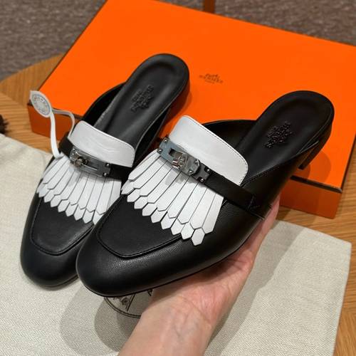 Hermes shose black & white
