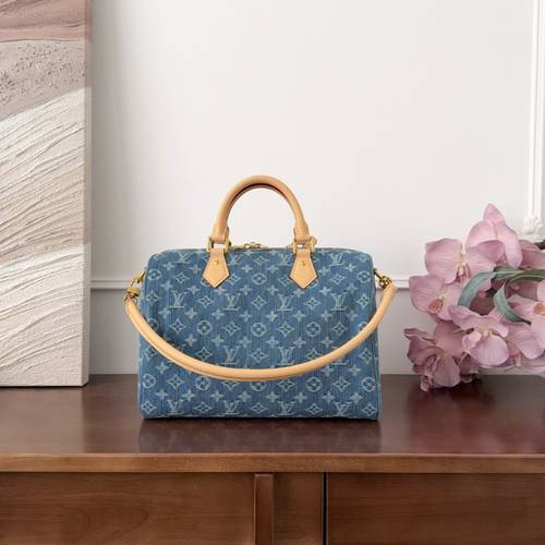 New lv  bag