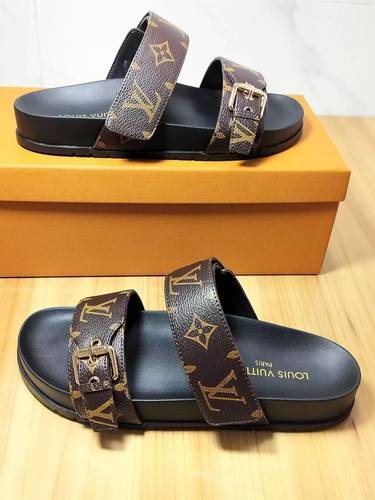 Lv  slippers