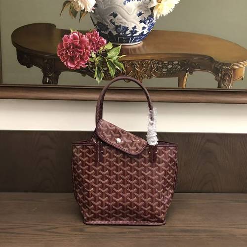 Goyard  توت باق