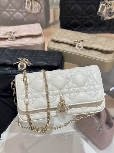 Dior Wihte