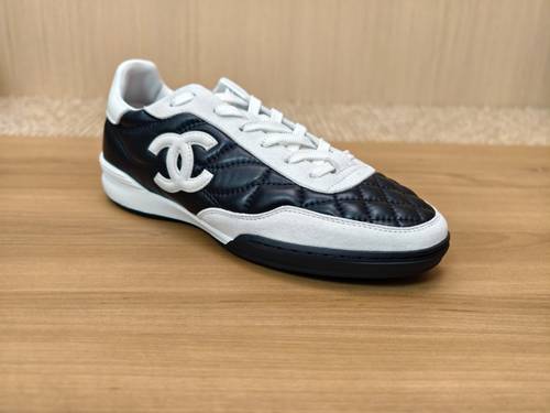 شانيل sneakers