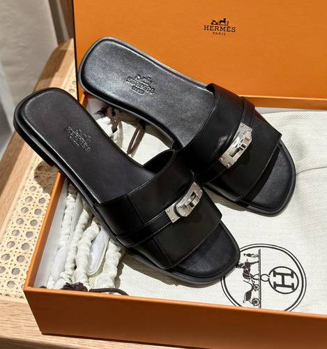 Size 39 Hermes black