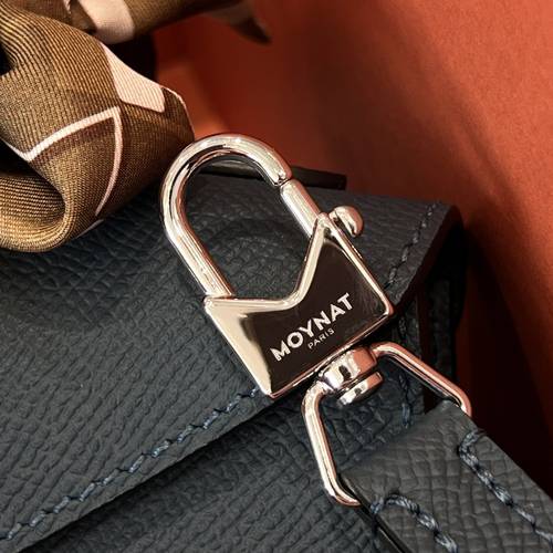 Moynat blue