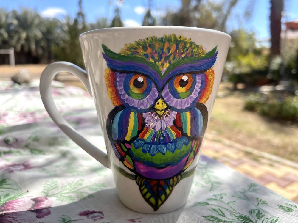كوب رسم يدوي 
