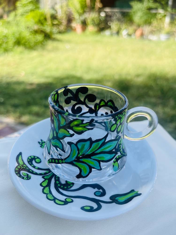 فنجان قهوه زجاج رسم يدوي 