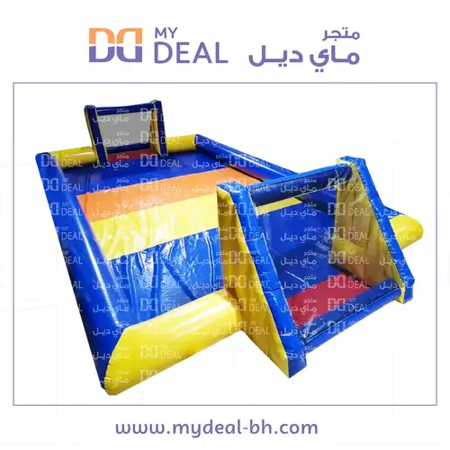 ملعب صابوني مع أقوال طول ١٤ متر والعرض ٧ متر 