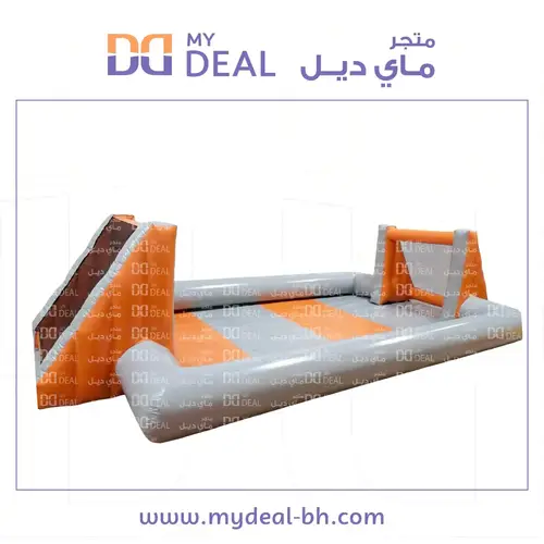 ملعب صابوني بطول ١٠ متر في عرض ٥ متر