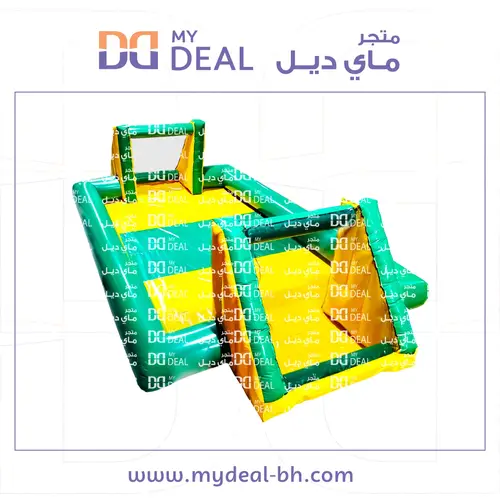 ملعب صابوني طول 8 متر في عرض 4 متر لون أصفر وأخضر 