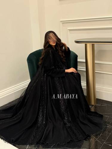 عبايه (غزل 2)قماش كريب +تل مكسر+تل شك