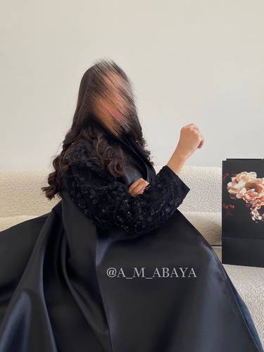 عبايه (عروب) تفته بأكمام شك