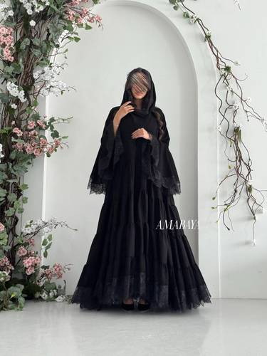 عبايه سمارا  قماش كريب + دانتيل