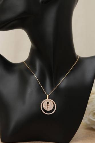 Pendant and chain - 18 karat gold