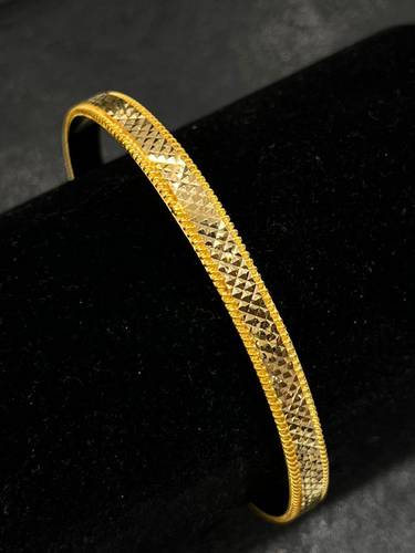 Gold  bangles - 21k - size 18